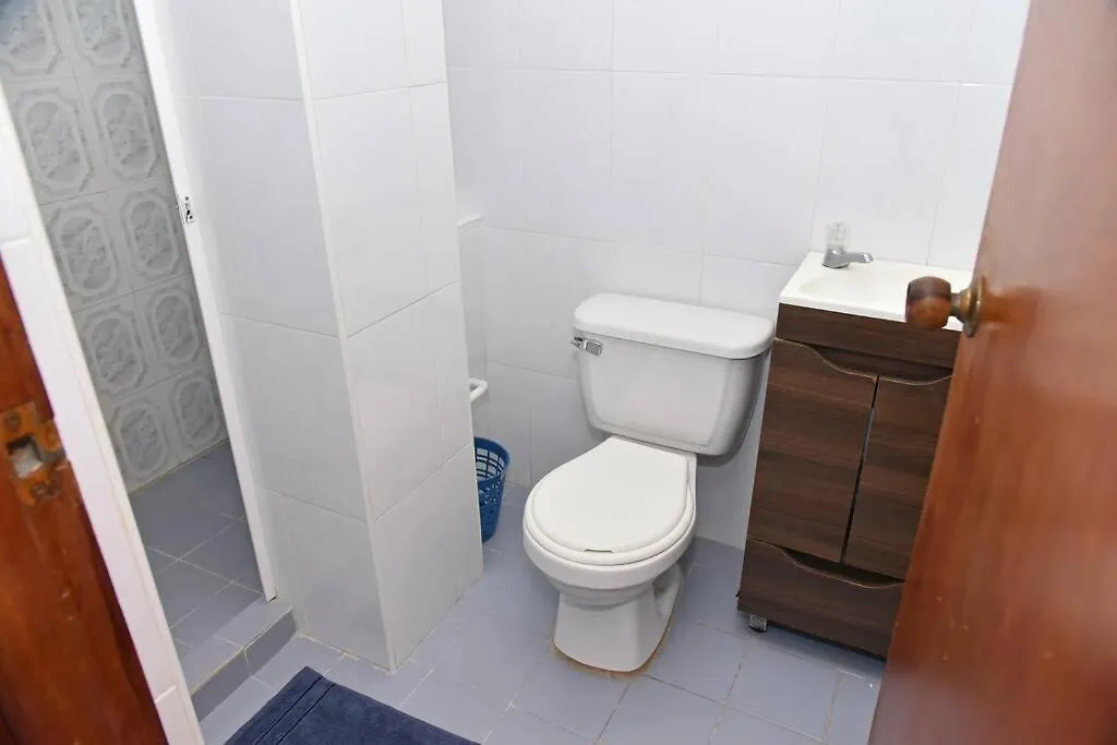 Modern 2Br Apartment Walking Distance From Airport Cartagena