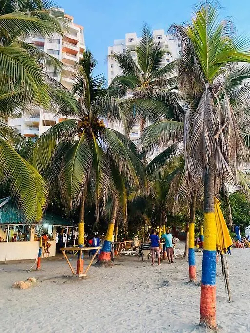 Modern 2Br Apartment Walking Distance From Airport Cartagena